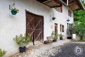 Maison De Vacances pour 8 Personnes dans Drumettaz-Clarafond, Bauges, Photo 1