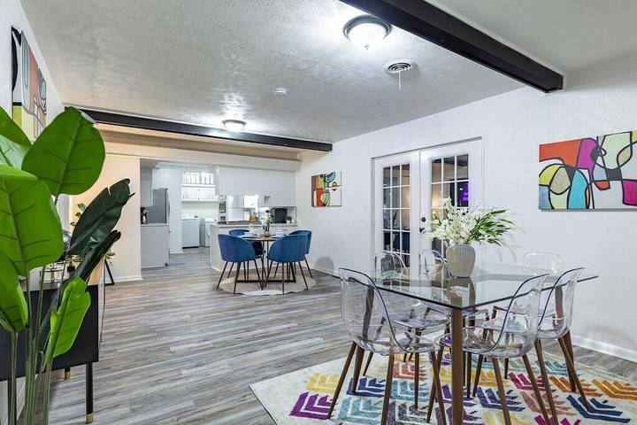 Vacation rental for 9 people in Grand Prairie