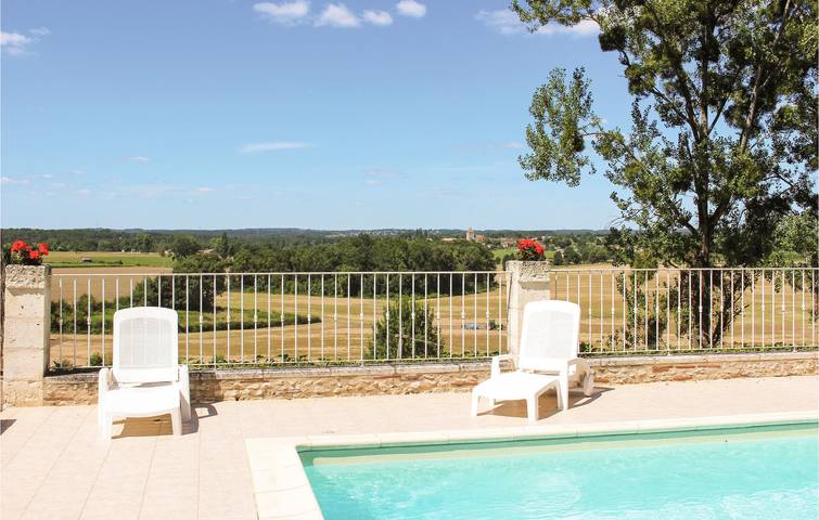 Location de vacances pour 12 personnes, avec piscine ainsi que terrasse et jardin à Saint-Méard-de-Gurçon - 4