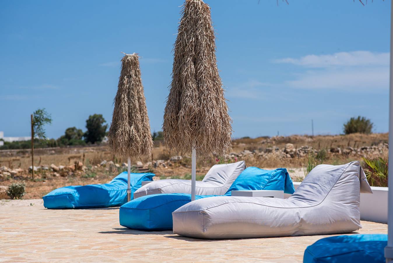 White Sands Happy · Hip family pool villa, a walk in Paros