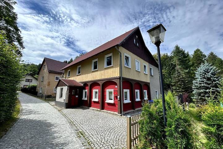 Ferienhaus für 12 Personen, mit Garten und Sauna