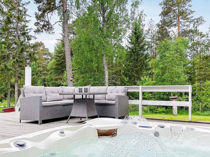 Ferienhaus für 13 Personen, mit Sauna und Garten, mit Haustier in Väddö