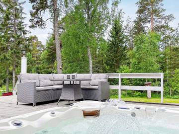 Ferienhaus für 13 Personen, mit Garten und Sauna, mit Haustier in Väddö