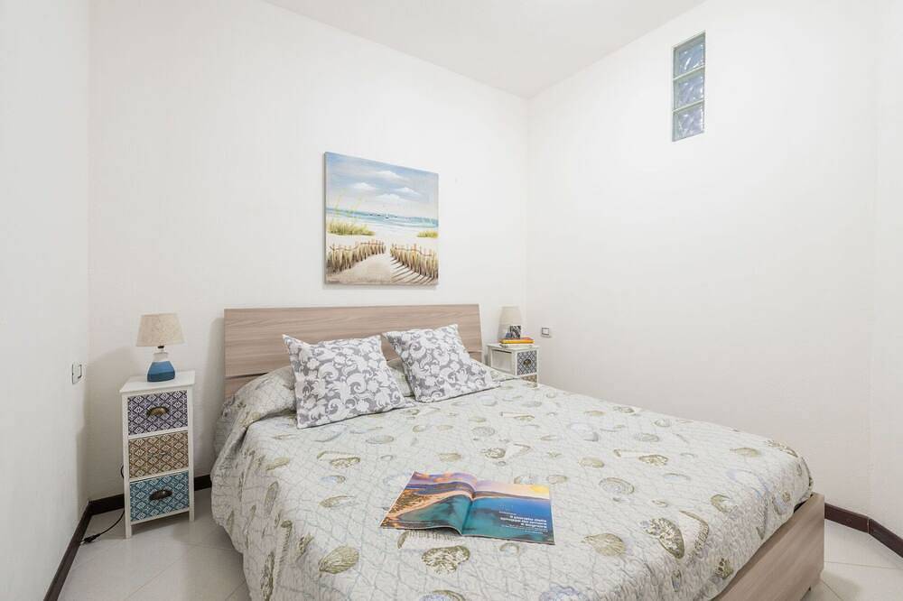 Ganze Wohnung, Schöne Wohnung für 4 Gäste mit Klimaanlage,  W-Lan, Tv, Terrasse und Panoramablick in Capitana, Cagliari Provinz