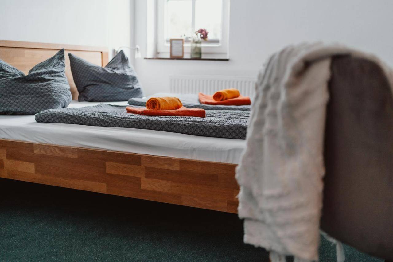 Ganze Wohnung, Pension und Ferienwohnung am Teich in Gräfenwarth, Schleiz