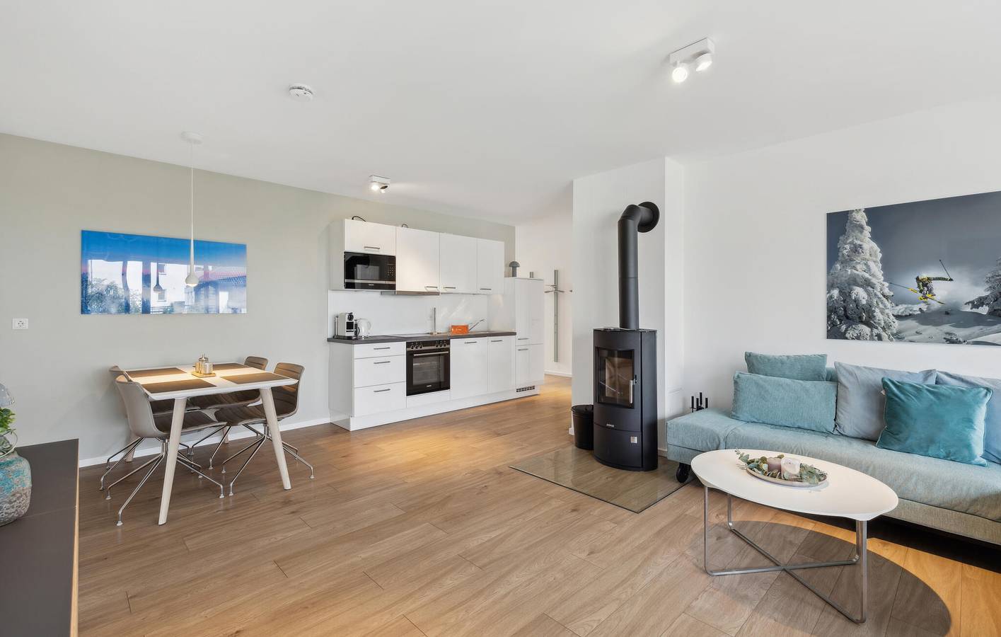 Ganze Ferienwohnung, Gemütliches Ski-Apartment mit Parkplatz, Terrasse & WiFi - Top-Lage 600m von den Pisten in Winterberg, Hochsauerlandkreis