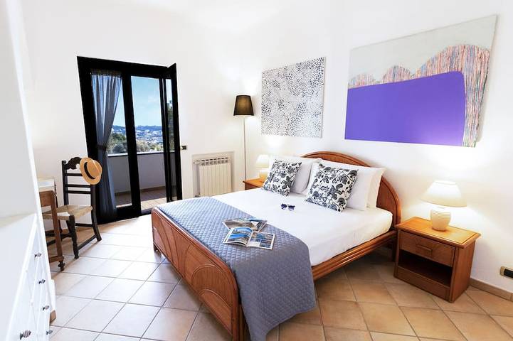 Appartement entier, Tramonto: exclusive and panoramic apartment with sea-sunset view in Ischia in Forio, Ischia