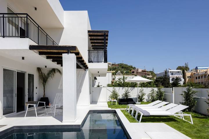 Location de vacances pour 7 personnes, avec Balcon et Balcon/Terrasse ainsi que Jardin et Piscine à Plakias - 3