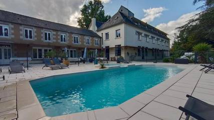 Gîte pour 5 personnes, avec sauna et jacuzzi ainsi que jardin et piscine à Antrain
