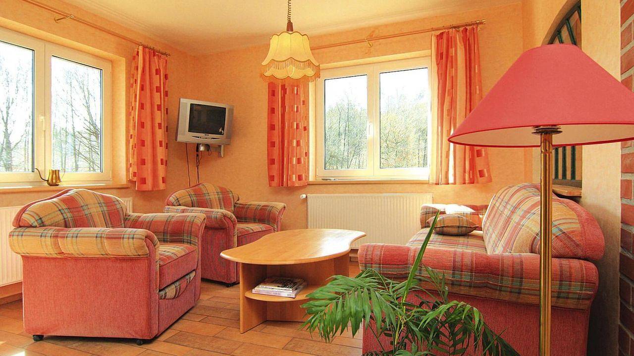 Ganze Ferienwohnung, Ferienwohnung für 4 Personen mit Pool in Güstrow - Umland, Mecklenburgische Seenplatte