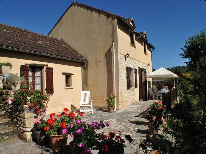 Location de vacances pour 6 personnes, avec jardin et terrasse, animaux acceptés à Saint-Aubin-de-Nabirat - 3