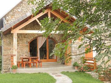 Gîte pour 5 personnes, avec terrasse et jardin dans Hautes-Alpe