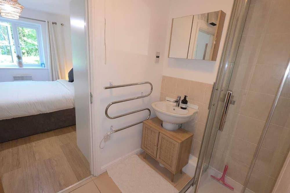 Ganze Wohnung, Modern Ground Flat 2 Beds and 2 Sofa Beds in Cardiff, Cardiff und Umgebung