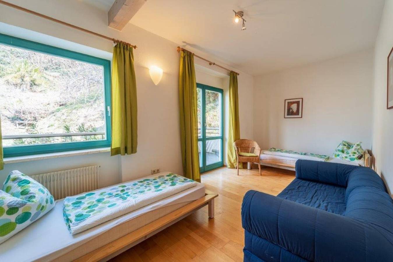 Ganze Wohnung, Ferienwohnung 'Comfort 4' mit Bergblick, Gemeinschaftsterrasse und Wlan in Schenna, Sarntaler Alpen