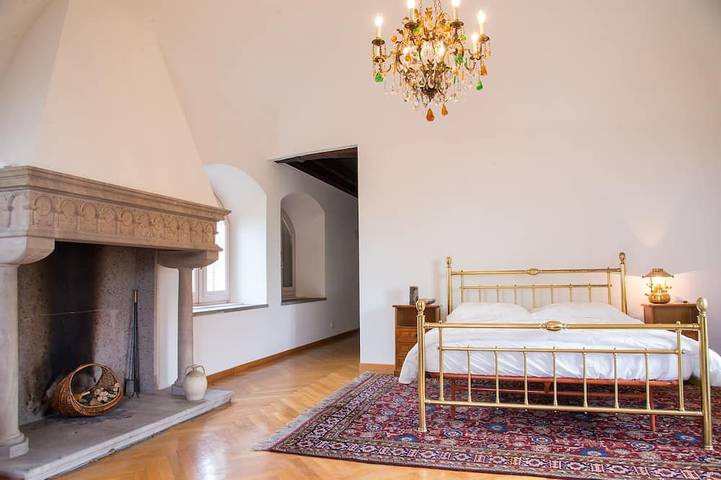 Heritage mountain top Villa near Rome w/Private Pool and panoramic views in Poli, Provincia di Roma
