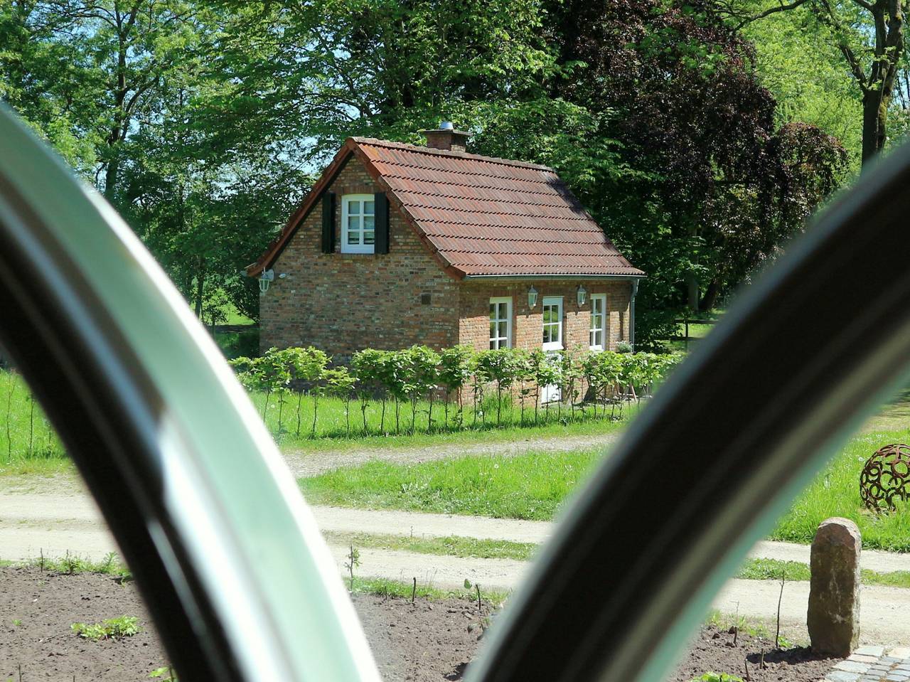 Ferienhaus 'Backhaus' mit privater Terrasse und privatem Garten in Karolinenkoog, Eider-Treene-Sorge