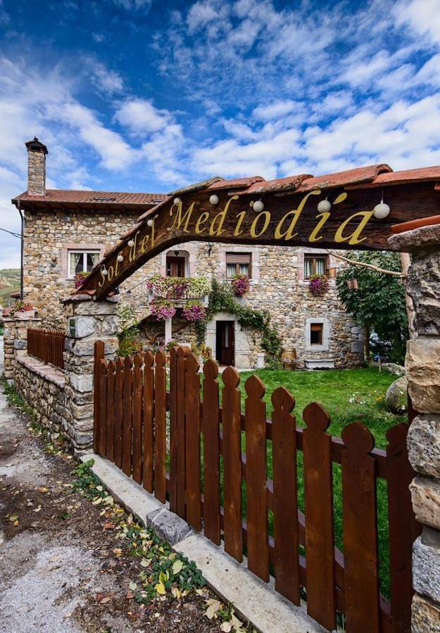 Casa rural para 2 personas, con jardín y vistas en Parque Regional de la Montaña de Riaño y Mampodre