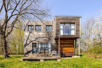 Gîte pour 6 personnes, avec vue ainsi que terrasse et jardin à Hommert