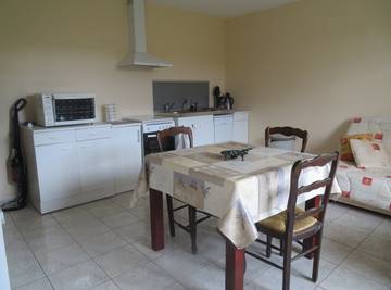 Gîte pour 3 personnes, avec jardin à Monsec