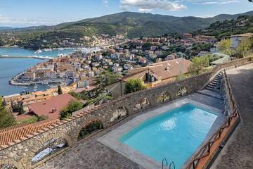 Ferienhaus für 8 Personen, mit Garten und Pool in Porto Santo Stefano