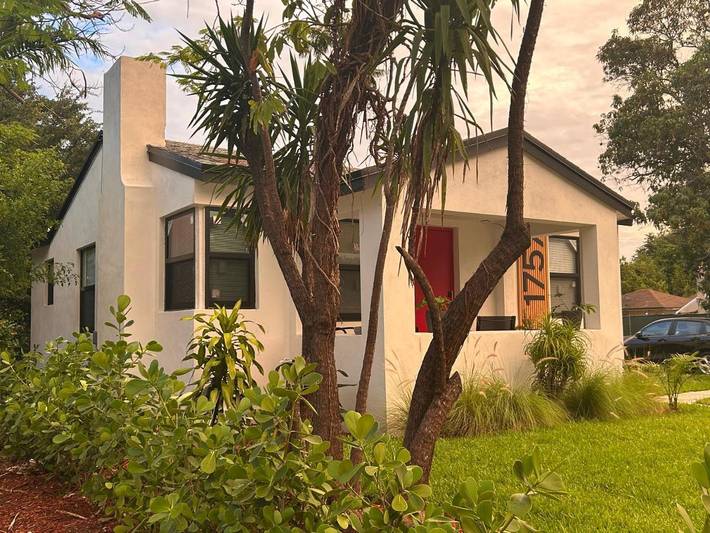 Casa de huéspuedes para 2 personas, con jardín, Se admiten mascotas en Miami