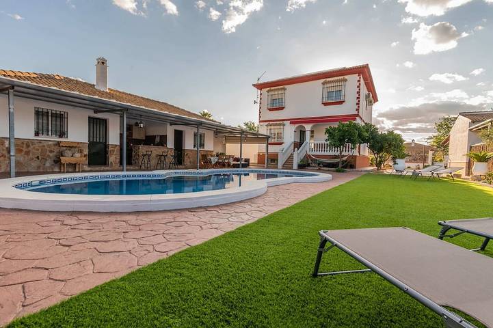Villa pour 8 personnes, avec jacuzzi et piscine, animaux acceptés - 1