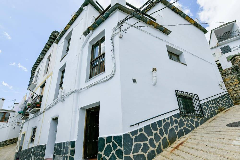 3 bedroom amazing home in Berchules in Bérchules, Provincia de Granada