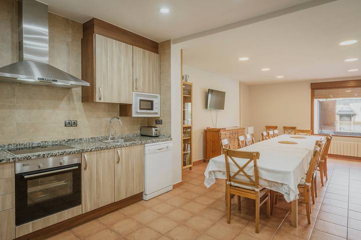 Casa Rural La Isa en Segovia - Piscina Privada, Terraza y Grupos Grandes in Nieva (desambiguación), Provincia de Segovia