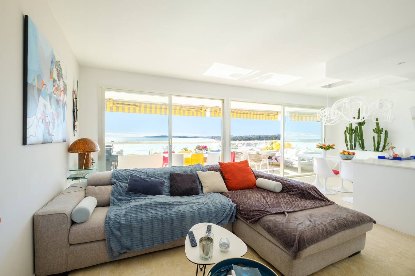 Appartement entier, Appartement 'Marina Baie Des Anges' avec vue sur la mer, Wi-Fi et climatisation in Villeneuve-Loubet Plage, Villeneuve-Loubet