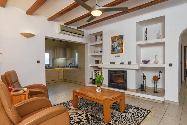 Chalet para 4 personas, con terraza además de piscina y jardín en Provincia de Alicante - 2