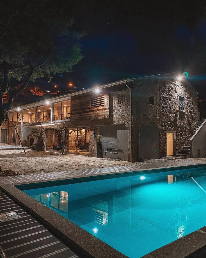 Hôtel pour 2 personnes, avec Terrasse ainsi que Jardin et Piscine dans Gonça