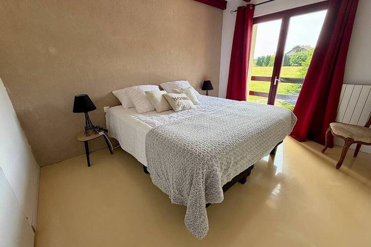 Gîte pour 15 personnes, avec sauna et balcon ainsi que jardin et jacuzzi, animaux acceptés à Champdray - 4