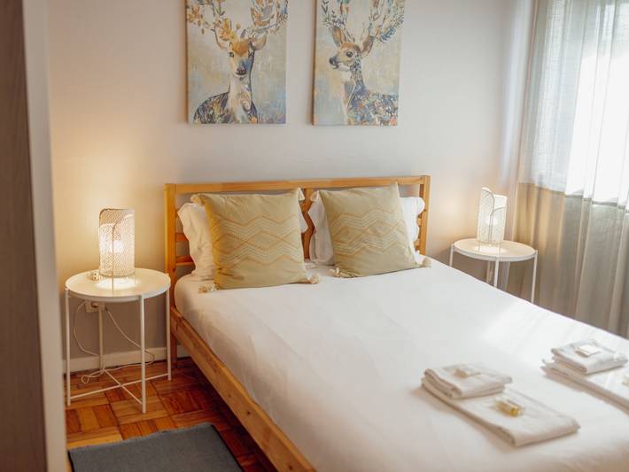 Appartement entier, Appartement confortable en bord de mer avec cuisine et Wi-Fi, à 500 m de la plage de sable in Espinho, District de Aveiro
