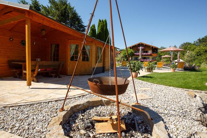 Apartamento vacacional entero, Lohener Hof - Ferienwohnungen Gastager - 2 Holiday flat Lohenerberg, 43sqm, terrace, kitchen, 1 bedroom, 1 living room in Ruhpolding, Alpes Bávaros