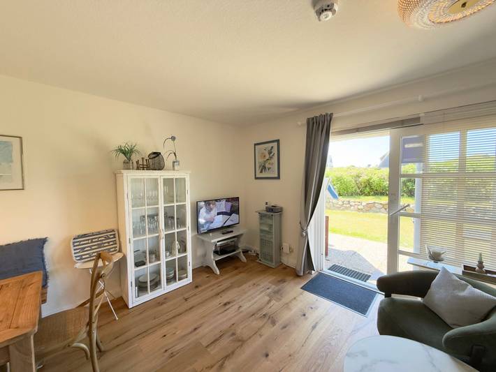 Ganze Wohnung, 3-Zimmer-Ferienappartement mit Süd-Terrasse zum ausgiebigen Sonnen in Nordfriesische Inseln (Schleswig-Holstein) (Schleswig-Holstein), Wenningstedt