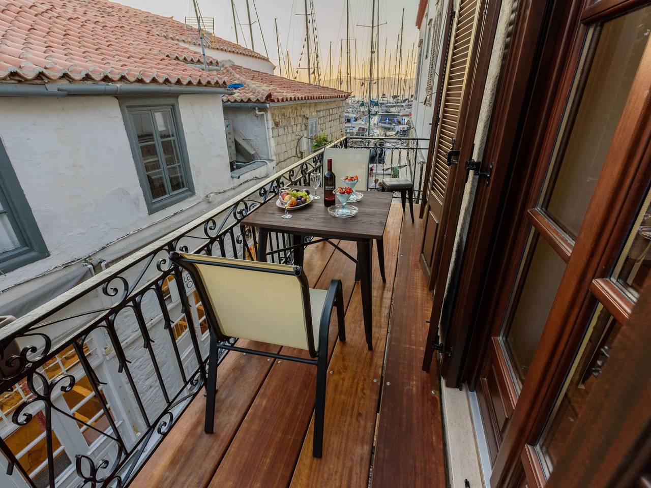 Ganze Wohnung, Mit Blick auf das Wasser in Hydra