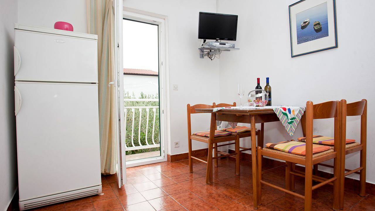 Ganze Ferienwohnung, Ferienwohnung für 4 Personen (37 m²) in Promajna in Promajna, Makarska Riviera