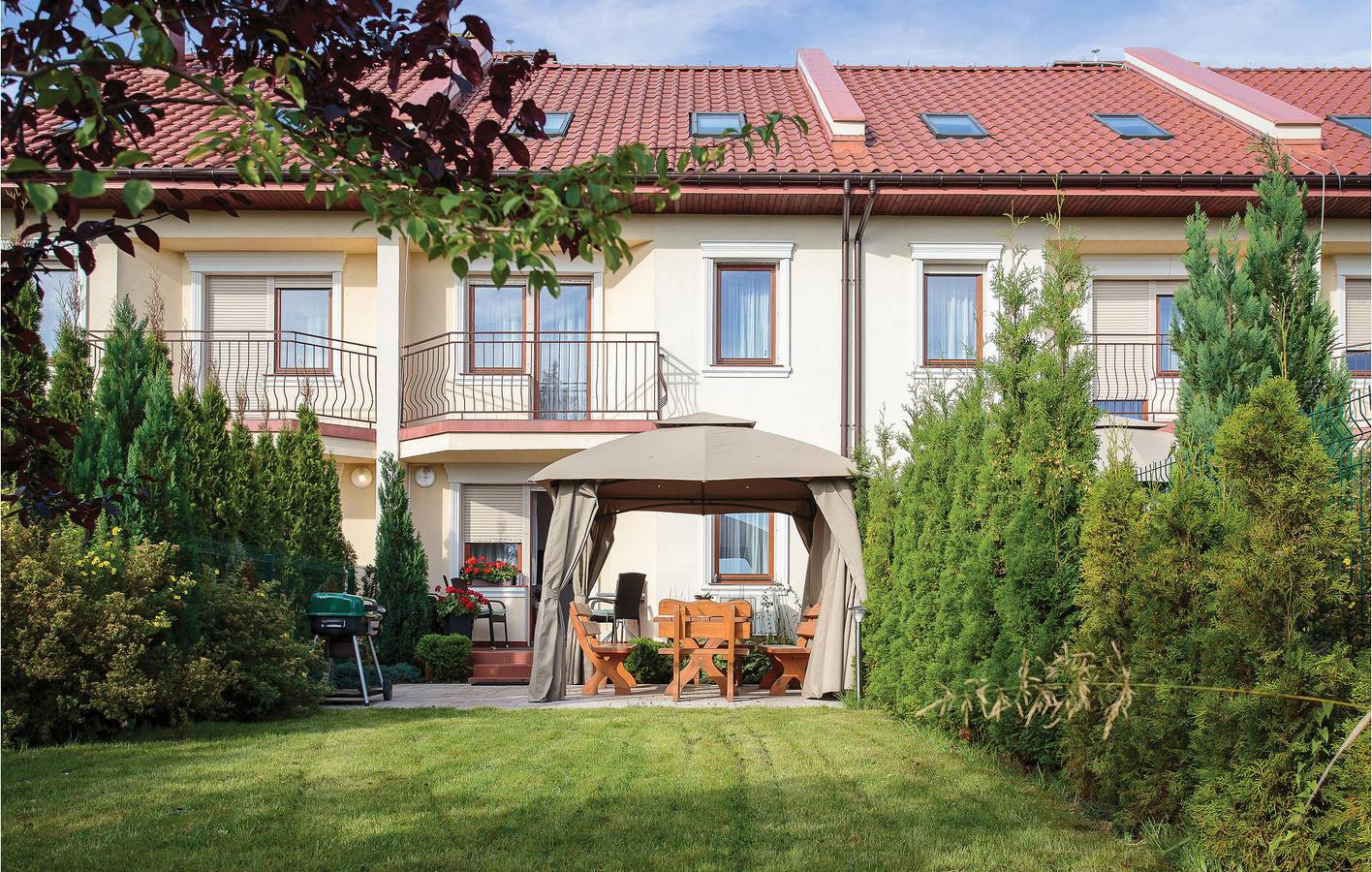 Ferienhaus für 14 Personen mit Terrasse in Mielno, Powiat Koszaliński
