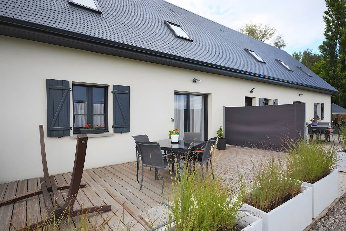Maison de vacances « Le T'chot Pierre 2 » avec vue sur le lac, terrasse privée et Wi-Fi in Saint-Quentin-en-Tourmont, Région d'Abbeville