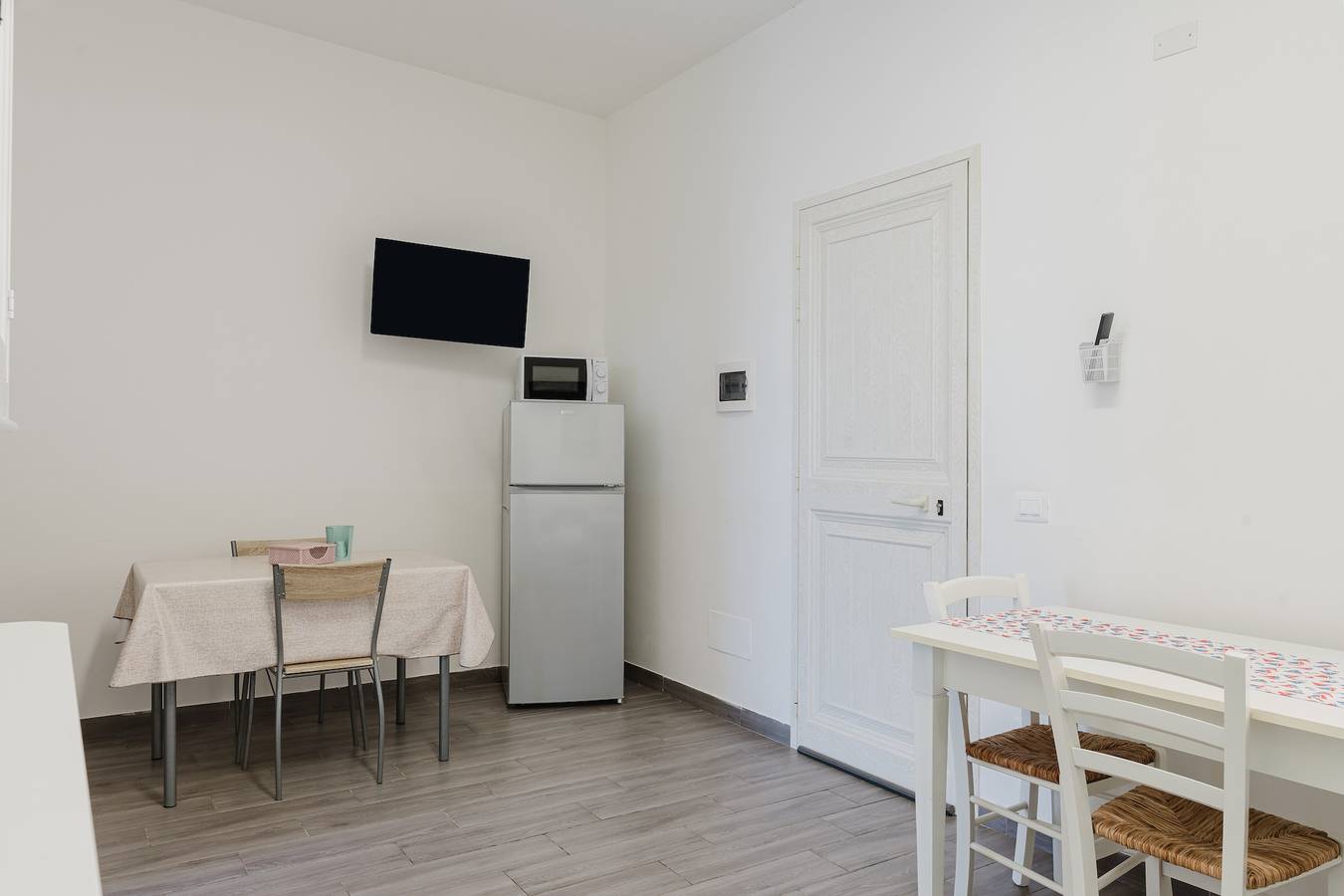 Appartement entier, Maison de vacances 'La Perla Di Mare - Giada' avec piscine partagée, Wi-Fi et climatisation in Mazara del Vallo, Région de Mazara del Vallo