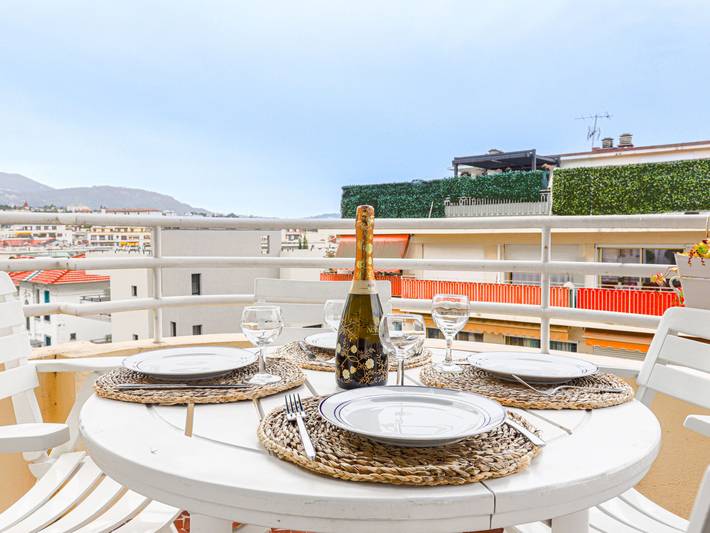 Ferienwohnung für 4 Personen, mit Terrasse in Nizza - 2