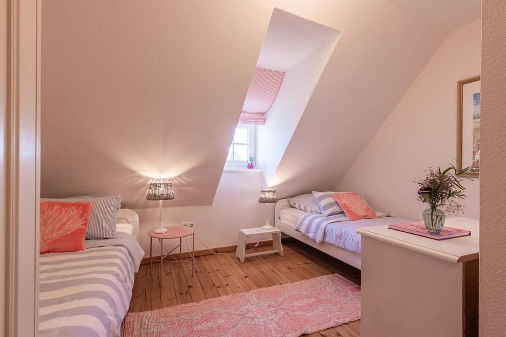 Anno ,Whg Anne Bonney Nr. 2, Hausteil * in Süderende, Föhr