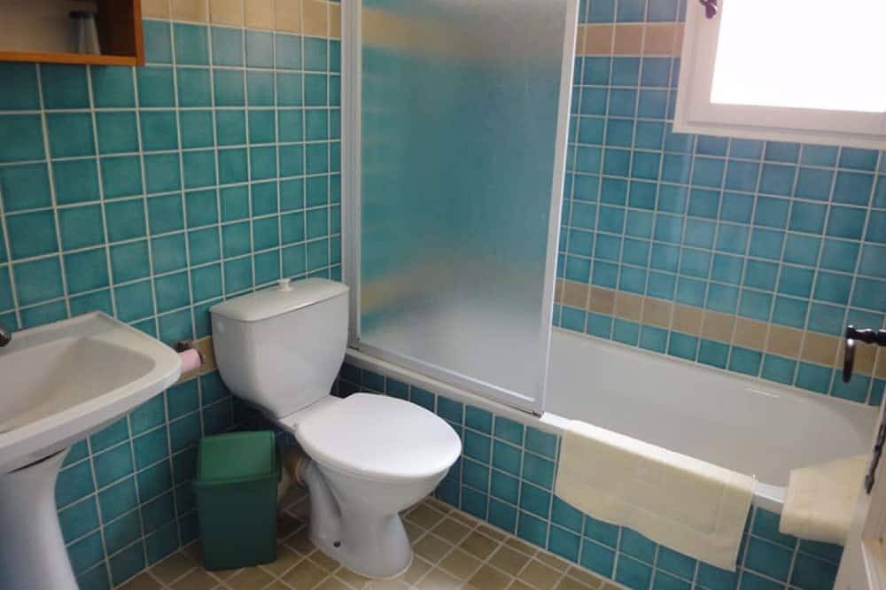 Apartamento entero, En una magnífica villa tipo estudio para 2 personas con terraza y jardín. in Saint-Paul-de-Vence, Region de Cannes