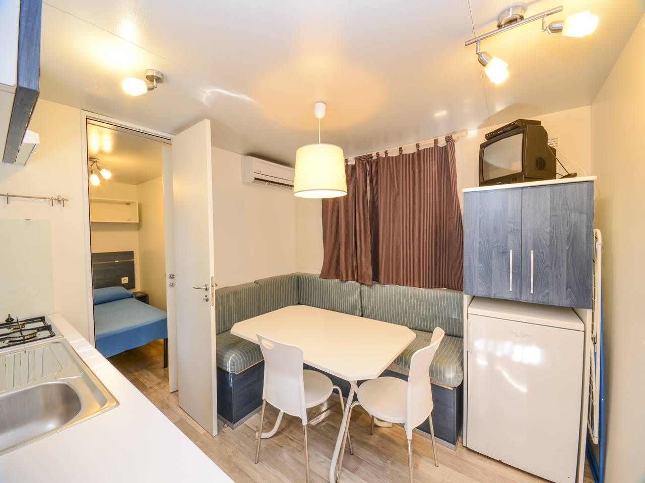Hochwertiges Mobilhome am Gardasee in Maderno, Toscolano-Maderno