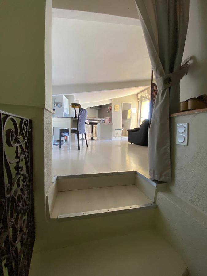 Gîte pour 2 personnes, avec vue et terrasse à Villecroze - 2