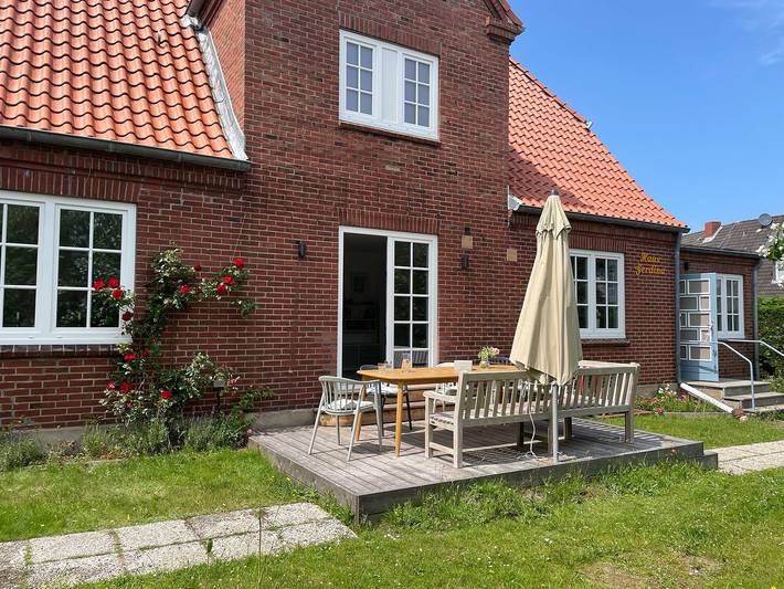 Ferienhaus für 10 Personen, mit Balkon und Terrasse sowie Garten in Norddorf