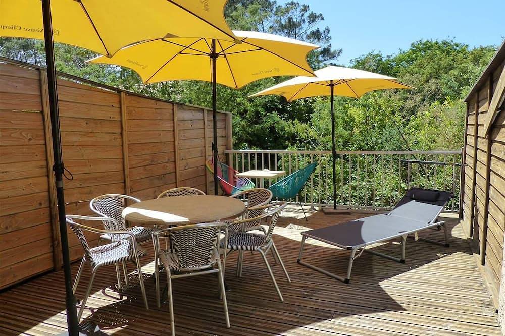 Appartement entier, Résidence Les Dunes. Entre lac et océan, villa patio pour 5 personnes avec grande terrasse en bois in Lac d'Hossegor, Hossegor