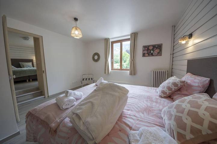 Spacious, comfortable 4-star vacation rental in the village, with a garden in Bussang, Regionaler Naturpark Belchen der Vogesen