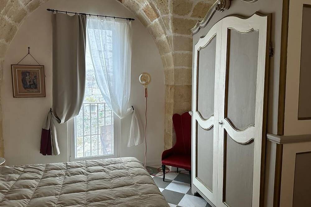 Appartement entier, Elegant apartment in the historic center of Maruggio 2 km from the sea in Maruggio, Golfe de Tarente