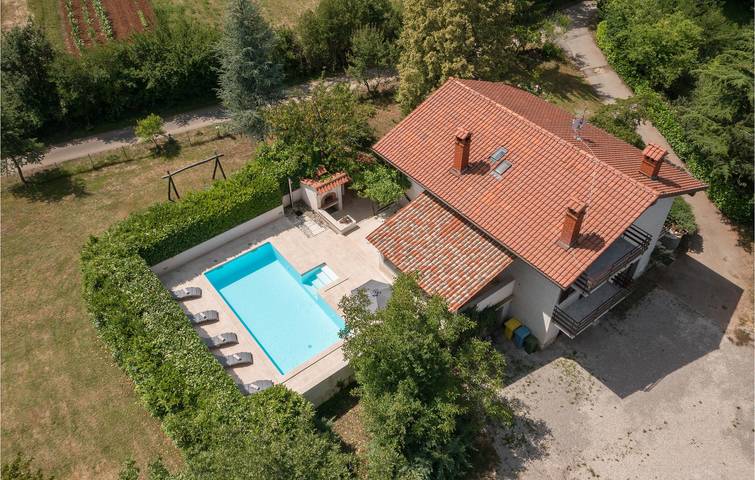 Ferienhaus für 8 Personen, mit Pool und Terrasse - 1